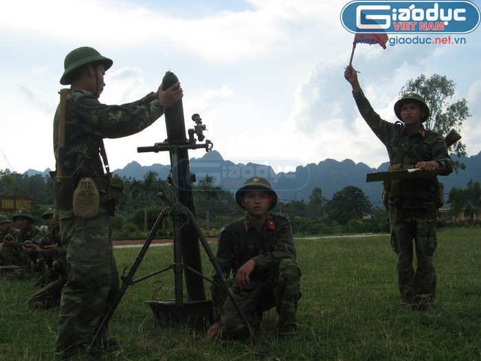 Tân binh các đơn vị thuộc Quân khu 1 trên thao trường Tân binh các đơn vị thuộc Quân khu 1 trên thao trường