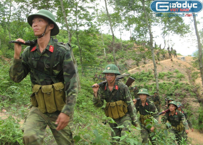 Tân binh các đơn vị thuộc Quân khu 1 trên thao trường Tân binh các đơn vị thuộc Quân khu 1 trên thao trường