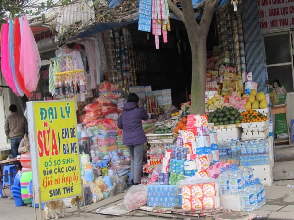Năm Nhâm thìn, cùng với trào lưu "săn" rồng con nở rộ, những dịch vụ quanh bệnh viện phụ sản như thế này hứa hẹn có một năm làm ăn bội thu. Năm Nhâm thìn, cùng với trào lưu "săn" rồng con nở rộ, những dịch vụ quanh bệnh viện phụ sản như thế này hứa hẹn có một năm làm ăn bội thu.