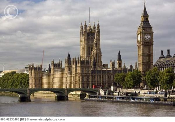 “Vượt mặt” New York, Tokyo và Paris, London trở thành trung tâm mua sắm nhộn nhịp nhất trên thế giới, thu hút nhiều khách du lịch quốc tế. Ngày Valentine sẽ trở nên thú vị và đáng nhớ với các cặp đôi ghé thăm London.