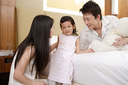 Để con không phải chứng kiến “cảnh nóng” của bố mẹ, nên có những biện pháp an toàn ngay từ đầu. Ảnh minh họa. Để con không phải chứng kiến “cảnh nóng” của bố mẹ, nên có những biện pháp an toàn ngay từ đầu. Ảnh minh họa.