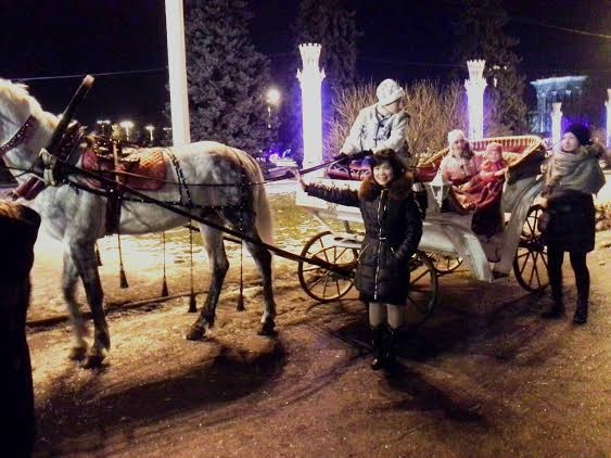 Chị Lương Kiều Mai, tác giả đã dịch bài thơ của TS Lê Thống Nhất Chị Lương Kiều Mai, tác giả đã dịch bài thơ của TS Lê Thống Nhất