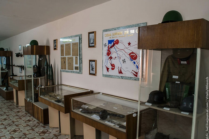 Khu trưng bày một số hiện vật của các đơn vị quân sự trước đây Khu trưng bày một số hiện vật của các đơn vị quân sự trước đây