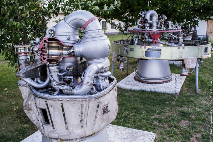 Động cơ của các loại tên lửa chiến lược từng được chế tạo Động cơ của các loại tên lửa chiến lược từng được chế tạo