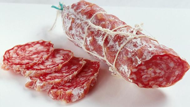 Xúc xích cắt lát Salami