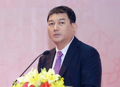 Chủ tịch Vietinbank Phạm huy Hùng. Chủ tịch Vietinbank Phạm huy Hùng.