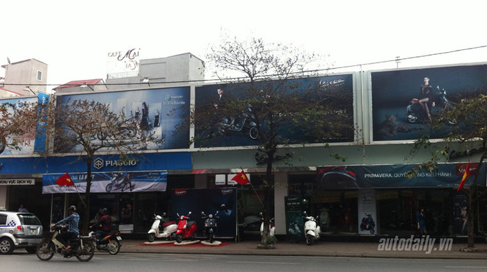 Cảnh vắng vẻ đầu năm dự báo thị trường xe máy sẽ có thêm một năm thất bát