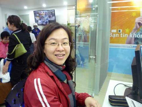 Chị Nguyễn Thúy Hà phụ huynh học sinh tại Apollo English 83 Nguyễn Ngọc Vũ Chị Nguyễn Thúy Hà phụ huynh học sinh tại Apollo English 83 Nguyễn Ngọc Vũ