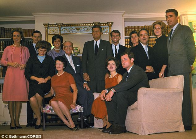 Gia tộc Kennedy quyền quý. Gia tộc Kennedy quyền quý.
