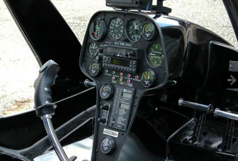 Về mặt ngoại hình, chiếc A600 Talon khác biệt hơn vì nó là dạng máy bay cánh quạt hạng nhẹ. Chiều dài từ đầu đến đuôi là 6,7 mét và cao 2,6 mét, riêng cabin rộng 1,1 mét. Bình nhiên liệu chứa được 64 lít xăng. Nội thất của chiếc máy bay này được bọc da và phần phía trên của khoang lái gắn kính toàn bộ. Về mặt ngoại hình, chiếc A600 Talon khác biệt hơn vì nó là dạng máy bay cánh quạt hạng nhẹ. Chiều dài từ đầu đến đuôi là 6,7 mét và cao 2,6 mét, riêng cabin rộng 1,1 mét. Bình nhiên liệu chứa được 64 lít xăng. Nội thất của chiếc máy bay này được bọc da và phần phía trên của khoang lái gắn kính toàn bộ.