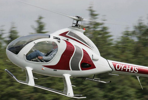 Cả hai dòng máy bay trên đều là loại 2 chỗ ngồi và thuộc loại máy bay hạng nhẹ, trong đó riêng chiếc ATEC 321 còn đủ tiêu chuẩn để được xếp vào nhóm máy bay thể thao hạng nhẹ S-LSA. Cả hai dòng máy bay trên đều là loại 2 chỗ ngồi và thuộc loại máy bay hạng nhẹ, trong đó riêng chiếc ATEC 321 còn đủ tiêu chuẩn để được xếp vào nhóm máy bay thể thao hạng nhẹ S-LSA.