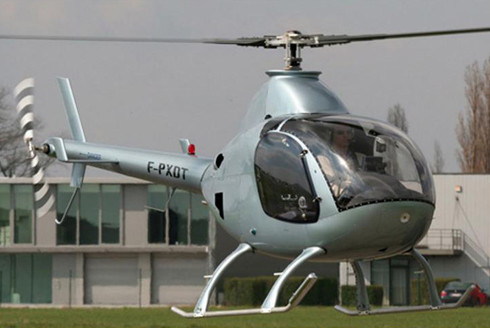 Hai chiếc còn lại trong lô hàng vừa nhập về là dòng A600 Talon, sản phẩm đầu tiên trong thế hệ máy bay mới nhất của RotorWay, Mỹ - một hãng sản xuất có tuổi đời hơn 4 thập kỷ. Hai chiếc còn lại trong lô hàng vừa nhập về là dòng A600 Talon, sản phẩm đầu tiên trong thế hệ máy bay mới nhất của RotorWay, Mỹ - một hãng sản xuất có tuổi đời hơn 4 thập kỷ.