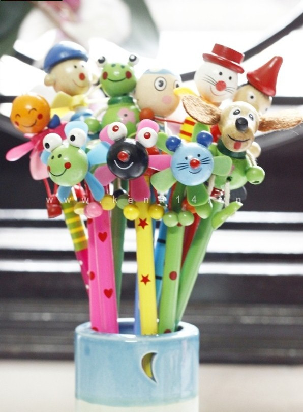 Hiện tại, bộ sưu tập của Trang có gần 600 chiếc bút chì, bao gồm cả chì màu lẫn chì thường. Điểm chung là tất cả bút chì đều là chì gỗ, không có bút chì kim hay bút chì vỏ nhựa xuất hiện trong bộ sưu tập đâu. Hiện tại, bộ sưu tập của Trang có gần 600 chiếc bút chì, bao gồm cả chì màu lẫn chì thường. Điểm chung là tất cả bút chì đều là chì gỗ, không có bút chì kim hay bút chì vỏ nhựa xuất hiện trong bộ sưu tập đâu.