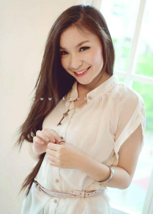 "Bắt sóng" ngay với Trana để biết rõ hơn nguyên nhân, cô bạn cho biết: "Các thí sinh vào đến vòng chung kết sẽ phải nghỉ học 2 tuần để tập trung sinh hoạt và luyện tập khép kín cùng nhau, mà Trana thì không muốn nghỉ học chút nào cả. Dù bạn bè, các thành viên trong gia đình hết sức ủng hộ và khuyên nhủ nhưng Trana vẫn quyết định sẽ dừng tại đây". "Bắt sóng" ngay với Trana để biết rõ hơn nguyên nhân, cô bạn cho biết: "Các thí sinh vào đến vòng chung kết sẽ phải nghỉ học 2 tuần để tập trung sinh hoạt và luyện tập khép kín cùng nhau, mà Trana thì không muốn nghỉ học chút nào cả. Dù bạn bè, các thành viên trong gia đình hết sức ủng hộ và khuyên nhủ nhưng Trana vẫn quyết định sẽ dừng tại đây".