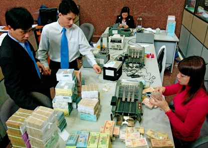 Yêu cầu thế chấp bằng vốn điều lệ, làm thế thì các ngân hàng sẽ phải "sợ" hơn nhiều.