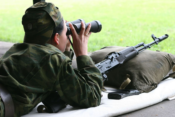 Nữ quân nhân trong các quân binh chủng của quân đội Nga. Nữ quân nhân trong các quân binh chủng của quân đội Nga.