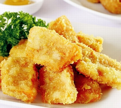 Bánh rán, khoai tây chiên, quẩy nóng, gà rán, thịt rán…có chứa nhiều chất béo trans. Bánh rán, khoai tây chiên, quẩy nóng, gà rán, thịt rán…có chứa nhiều chất béo trans.