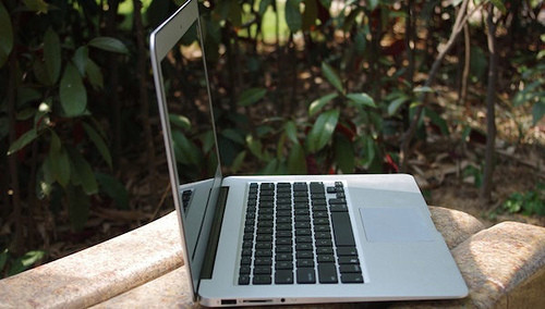 MacBook Air "nhái" giá chỉ hơn 8 triệu đồng ảnh 6 MacBook Air "nhái" giá chỉ hơn 8 triệu đồng ảnh 6