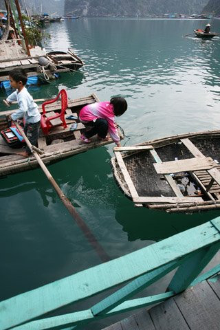 Lênh đênh con chữ giữa lòng biển khơi ảnh 10 Lênh đênh con chữ giữa lòng biển khơi ảnh 10