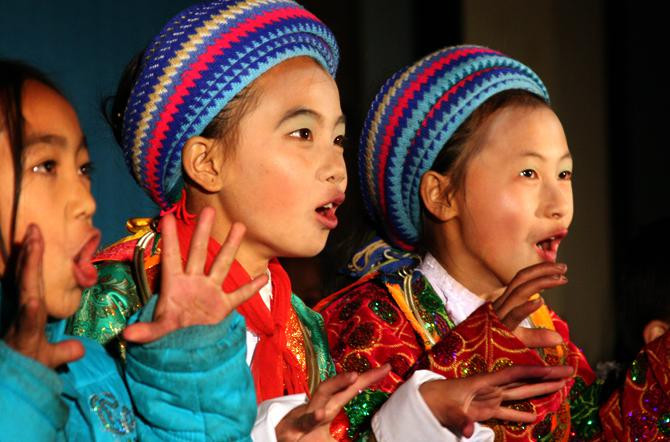 Các em tham gia chơi rất nhiệt tình Các em tham gia chơi rất nhiệt tình