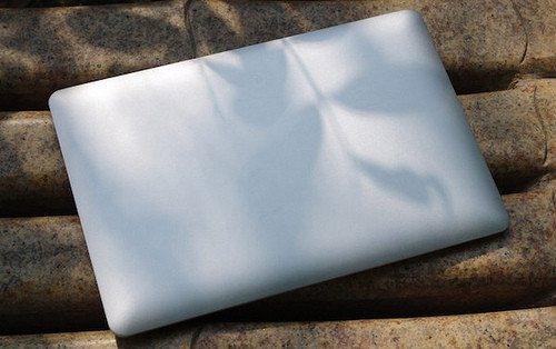 MacBook Air "nhái" giá chỉ hơn 8 triệu đồng ảnh 2 MacBook Air "nhái" giá chỉ hơn 8 triệu đồng ảnh 2