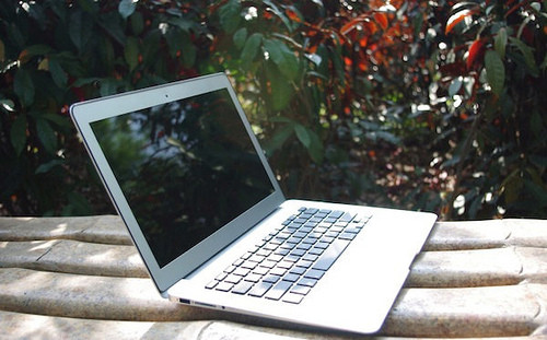 MacBook Air "nhái" giá chỉ hơn 8 triệu đồng ảnh 10 MacBook Air "nhái" giá chỉ hơn 8 triệu đồng ảnh 10