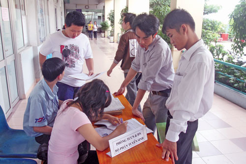 Vẫn còn kẽ hở trong quy định cấm các trường ĐH đào tạo TC ảnh 1