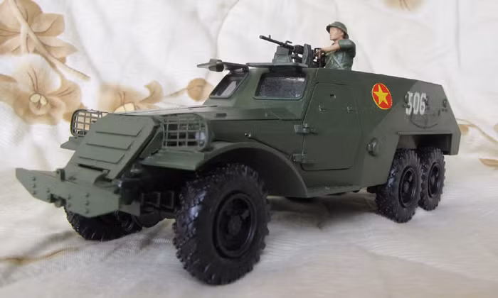 Mô hình xe bọc thép BTR-152 của Việt Nam Mô hình xe bọc thép BTR-152 của Việt Nam