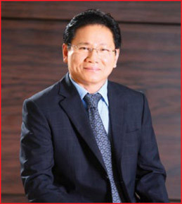 1. Ông Dương Ngọc Hòa- Chủ tịch Hội Đồng Quản Trị - Ông Dương Ngọc Hòa là Cử nhân, trường ĐH Tổng hợp Tp. HCM - Ông Hòa đã có hơn 30 năm kinh nghiệm quản lý, kinh doanh trong các lĩnh vực: Xe máy, bất động sản, y tế, đầu tư… cả trong và ngoài nước. Với kinh nghiệm quản lý dày dạn trong nhiều lĩnh vực, Ông đã và đang định hướng để xây dựng VIETBANK trở thành một ngân hàng TMCP năng động, hiện đại và không ngừng nâng cao năng lực cạnh tranh, sẵn sàng để hội nhập nền kinh tế quốc tế.