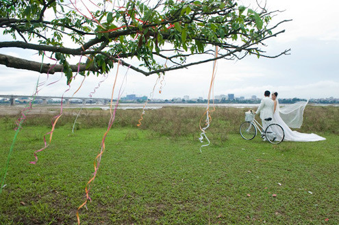 Một mùa cưới mới bắt đầu đến. Một mùa cưới mới bắt đầu đến.