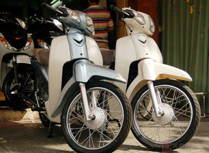 Honda Super Cub 110 đời 2013 về Việt Nam từ khoảng 1 tháng nay.Xe được chào bán với giá khoảng 5.000 USD.