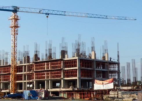 Một dự án tại quận Thủ Đức chậm tiến độ bị nhiều nhà đầu tư mua sỉ đòi rút vốn. Ảnh: Vũ Lê Một dự án tại quận Thủ Đức chậm tiến độ bị nhiều nhà đầu tư mua sỉ đòi rút vốn. Ảnh: Vũ Lê