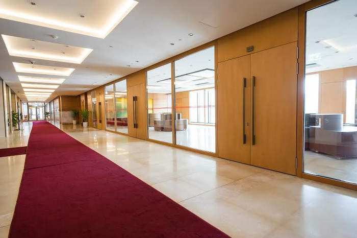 Cửa gỗ Eurowindow được thử nghiệm khả năng chống cháy trong thời gian hơn 2 giờ và đặc biệt có khả năng ngăn khói xâm nhập vào trong phòng. Cửa gỗ Eurowindow được thử nghiệm khả năng chống cháy trong thời gian hơn 2 giờ và đặc biệt có khả năng ngăn khói xâm nhập vào trong phòng.