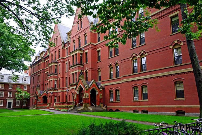 Trường Đại học Harvard sẽ là một trong những điểm đến tuyệt vời của học sinh trong Trại hè VinCamp tại Boston, Hoa Kỳ. Trường Đại học Harvard sẽ là một trong những điểm đến tuyệt vời của học sinh trong Trại hè VinCamp tại Boston, Hoa Kỳ.