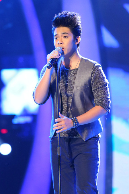 Phú Hiển đã lấy lại được phong độ sau khi được "cứu" ở đêm Gala công bố kết qủa ở tuần trước