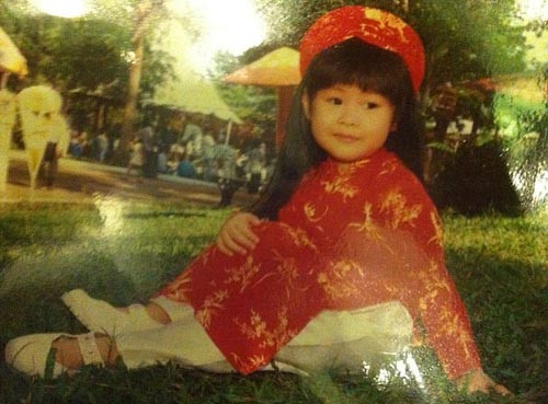 Thảo Tiên trong trang phục áo dài truyền thống