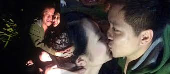 Tuấn Hưng khiến người hâm mộ tò mò với những hình ảnh thân mật cùng bạn gái và startus đầy ẩn ý Tuấn Hưng khiến người hâm mộ tò mò với những hình ảnh thân mật cùng bạn gái và startus đầy ẩn ý