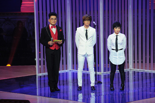 Hai thí sinh đầu tiên rời khỏi Chinh phục đỉnh cao 2014 Hai thí sinh đầu tiên rời khỏi Chinh phục đỉnh cao 2014