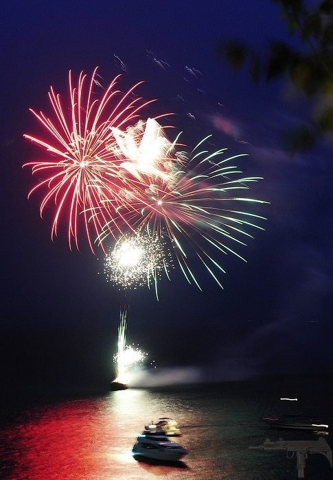 Những hình ảnh ấn tượng trong "Ngày Hải quân" tại Nga 29/7/2012