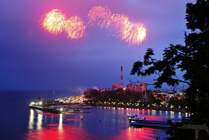 Những hình ảnh ấn tượng trong "Ngày Hải quân" tại Nga 29/7/2012