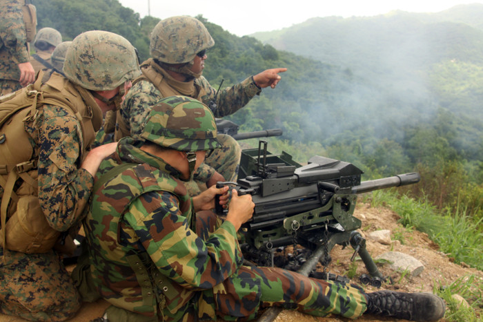 Quân đội Mỹ - Hàn tập trận bắn đạn thật tại trường bắn Ác Mộng Quân đội Mỹ - Hàn tập trận bắn đạn thật tại trường bắn Ác Mộng