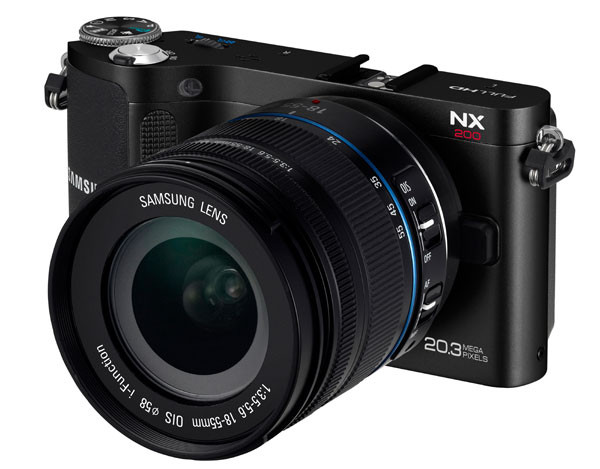 Sở hữu cảm biến lớn định dạng APS-C CMOS độ phân giải 20.3 megapixel, chất lượng ảnh của NX200 sẽ ngang với những máy DSLR nhưng lại có kiểu dáng nhỏ gọn hơn nhiều. Sở hữu cảm biến lớn định dạng APS-C CMOS độ phân giải 20.3 megapixel, chất lượng ảnh của NX200 sẽ ngang với những máy DSLR nhưng lại có kiểu dáng nhỏ gọn hơn nhiều.