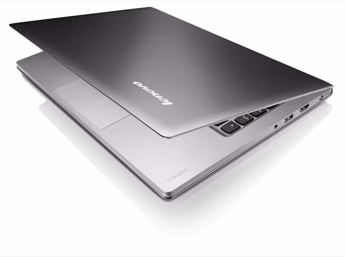 Lenovo trang bị cho U300s hệ thống làm mát Intel Advanced Cooling Technology nên đảm bảo việc thoát nhiệt tốt. Hệ thống này sẽ phân phối không khí khắp bàn phím rồi thải nhiệt ra ở các cạnh bên hoặc mặt sau máy.