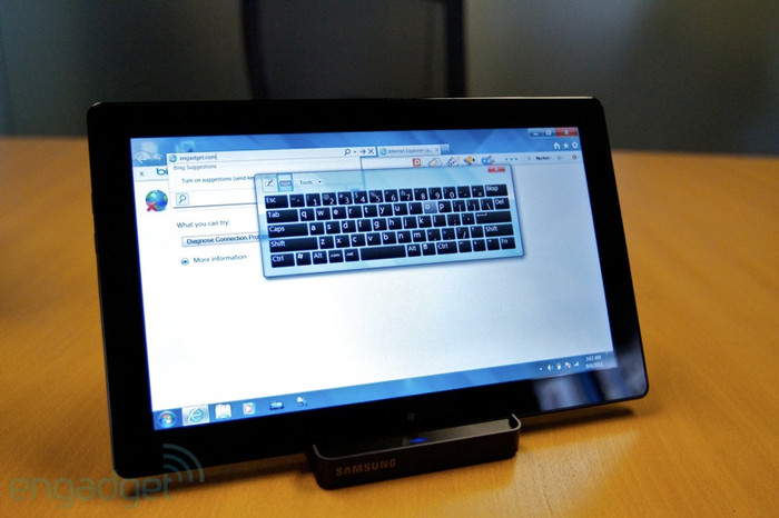 Tuỳ vào dung lượng lưu trữ và phiên bản Windows kèm theo mà bạn có đến 4 sự lựa chọn khác nhau: SSD 64GB và 128GB - Windows thì chọn giữa Home Premium và Pro. Tuỳ vào dung lượng lưu trữ và phiên bản Windows kèm theo mà bạn có đến 4 sự lựa chọn khác nhau: SSD 64GB và 128GB - Windows thì chọn giữa Home Premium và Pro.