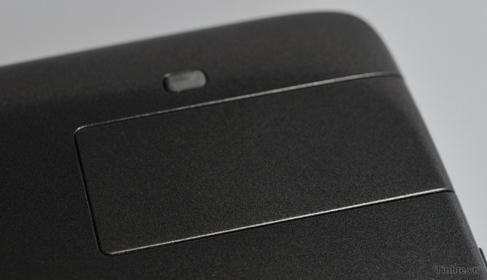 Khi mua máy bạn sẽ không được tặng USB, cái nắp này chỉ để che cho đẹp thôi Khi mua máy bạn sẽ không được tặng USB, cái nắp này chỉ để che cho đẹp thôi