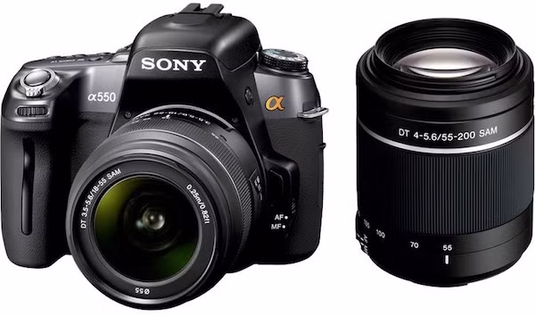 Ống Zoom cơ bản: Một ống zoom cơ bản là những ống được tạo ra cho nhiều điều kiện chụp hằng ngày khác nhau, từ góc rộng cho đến tele. Những ống phổ biến trong tầm này có thể kể đến 18-55mm F3.5-5.6 vốn thường được dùng cho các máy cơ bản như là ống kính “kit” đi kèm. Ngoài ra, một số nhà sản xuất cũng đưa ra các bản nâng cấp cho dải tiêu cự này, làm cho chúng cao cấp hơn nhiều với các lớp phủ đặc biệt và khẩu độ lớn như F2.8. Ống Zoom cơ bản: Một ống zoom cơ bản là những ống được tạo ra cho nhiều điều kiện chụp hằng ngày khác nhau, từ góc rộng cho đến tele. Những ống phổ biến trong tầm này có thể kể đến 18-55mm F3.5-5.6 vốn thường được dùng cho các máy cơ bản như là ống kính “kit” đi kèm. Ngoài ra, một số nhà sản xuất cũng đưa ra các bản nâng cấp cho dải tiêu cự này, làm cho chúng cao cấp hơn nhiều với các lớp phủ đặc biệt và khẩu độ lớn như F2.8.