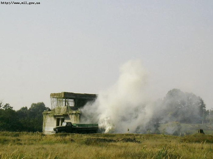Tập trận “Đáp trả tương xứng 2011” diễn ra ở Chernivtsi, Ucraina Tập trận “Đáp trả tương xứng 2011” diễn ra ở Chernivtsi, Ucraina
