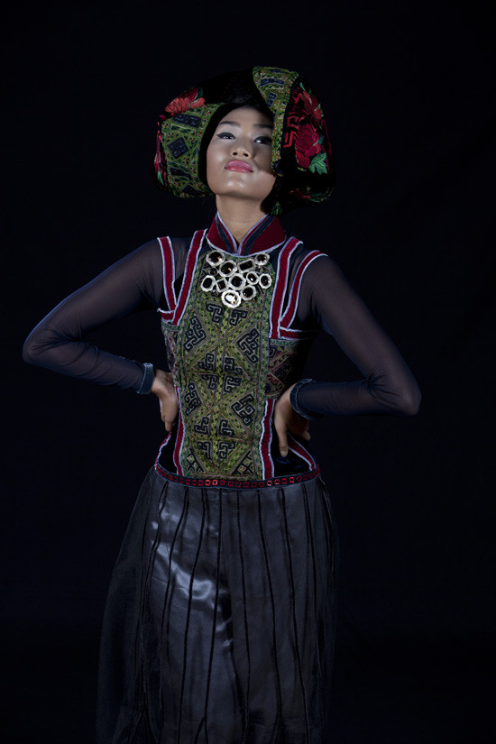 ... cùng quán quân Next Top Model 2010 - Huyền Trang. ... cùng quán quân Next Top Model 2010 - Huyền Trang.