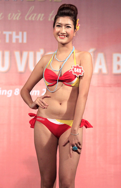 Lê Thị Kim Oanh (SBD 649) – Hà Nội Lê Thị Kim Oanh (SBD 649) – Hà Nội