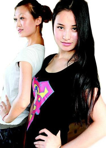 Tân hoa hậu Lôi Đào (trái) và Á hậu 2 Lý Như Vân ngoài đời. Tân hoa hậu Lôi Đào (trái) và Á hậu 2 Lý Như Vân ngoài đời.